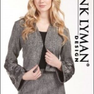 COPY - Frank Lyman Size 6 Grey/Black Appliqué Dre…